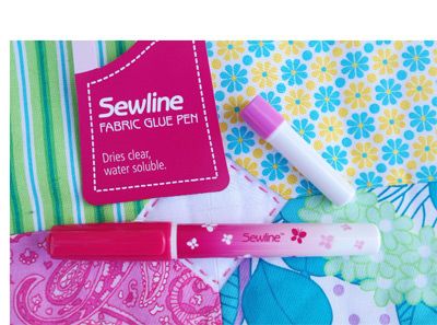 Sewline Fabric Glue Pen