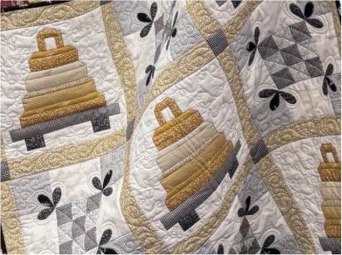 Petite Beehive Gold Quilt Kit