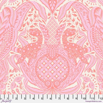 Tula Pink Roar! fabric: Gift Rapt Blush