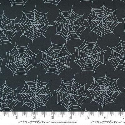 Halloween fabric: Spiderwebs Midnight (per 1/4 metre)