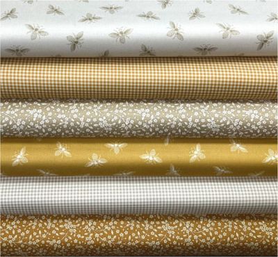 Petite Bees Gold Fat Quarter Bundle