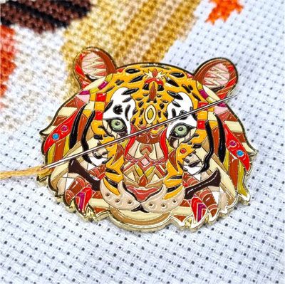 Mandala Tiger Needle Minder