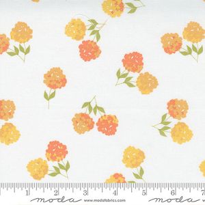 Cozy Up fabric: Clover Cloud (per 1/4 metre) | 