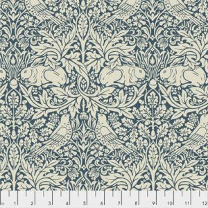 William Morris Standen in Autumn: Brer Rabbit Navy (per 1/4 metre) | 