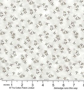 Quilters Coordinates fabric: Tiny Flowers, Cloud | 