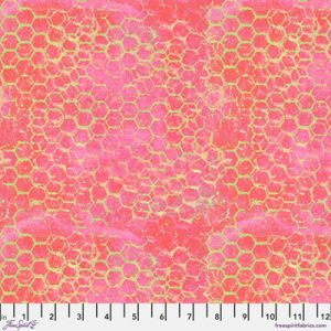 Sue Penn Butterfly Fields fabric: Honeycomb Pink | 